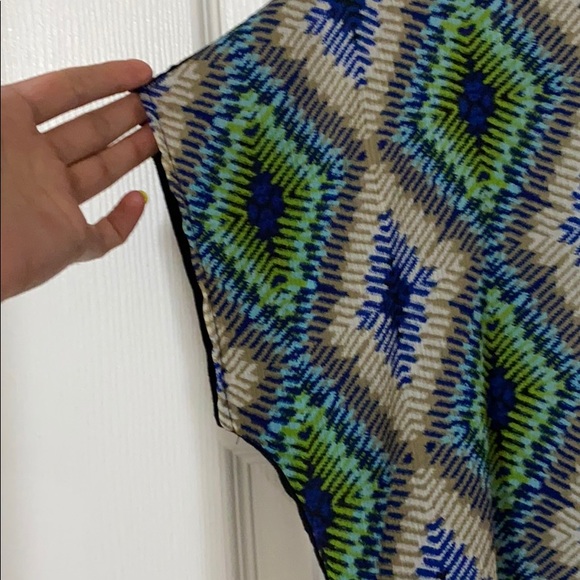 Funky light and flowy blouse - Picture 3 of 5